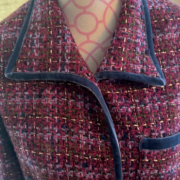 Jones, NY Country New York boucle Chanel like jacket, trimmed and velvet large - Picture 2 of 7